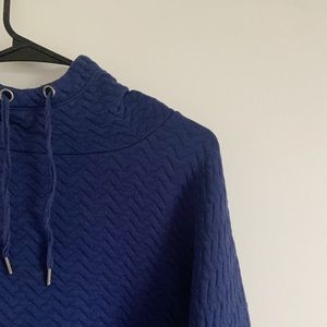 Women’s textured navy blue hoodie